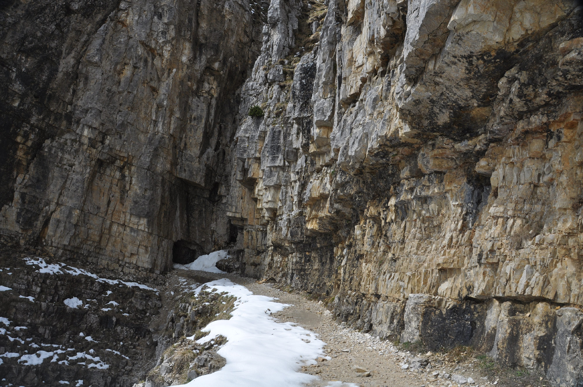 Strada delle 52 Gallerie